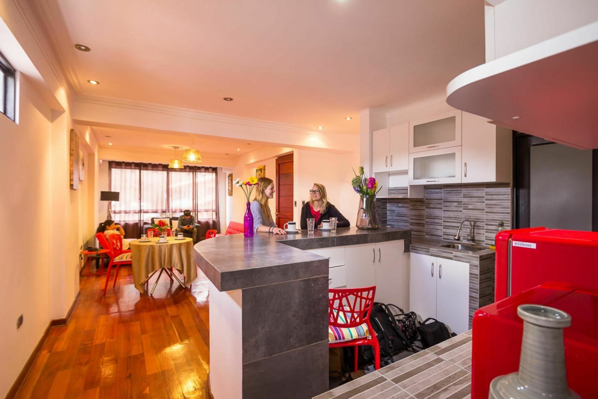 Rhouse Cusco Aparthotel Екстериор снимка
